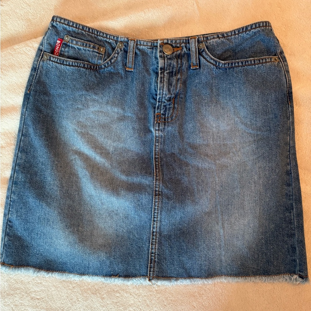 ✨Vintage✨BONGO distressed skirt.